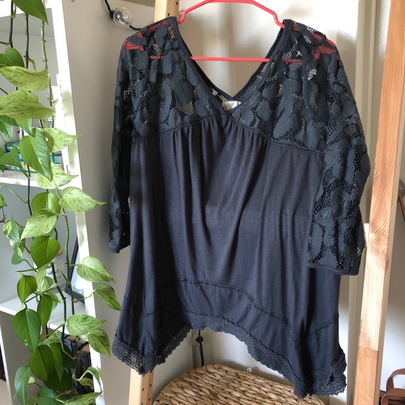 Altar’d state gray top - Picture 1 of 1